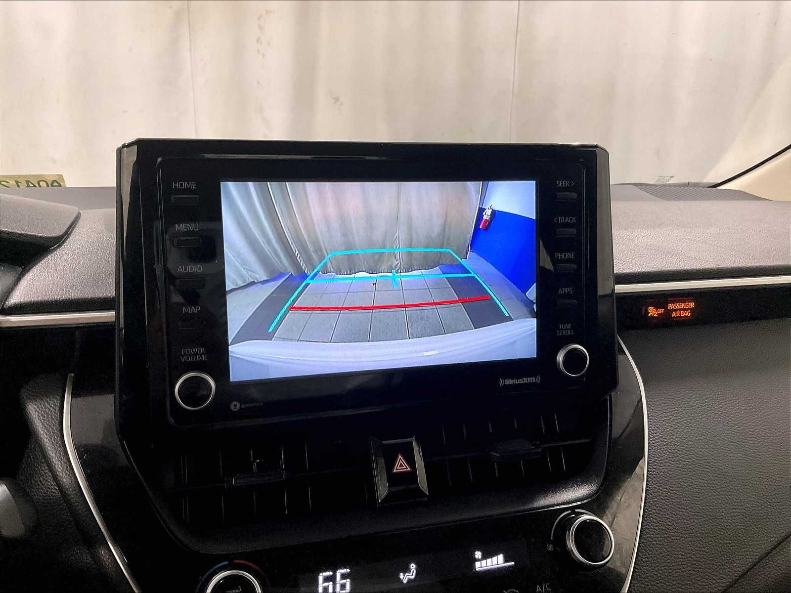 2022 Toyota Corolla LE - Photo 19