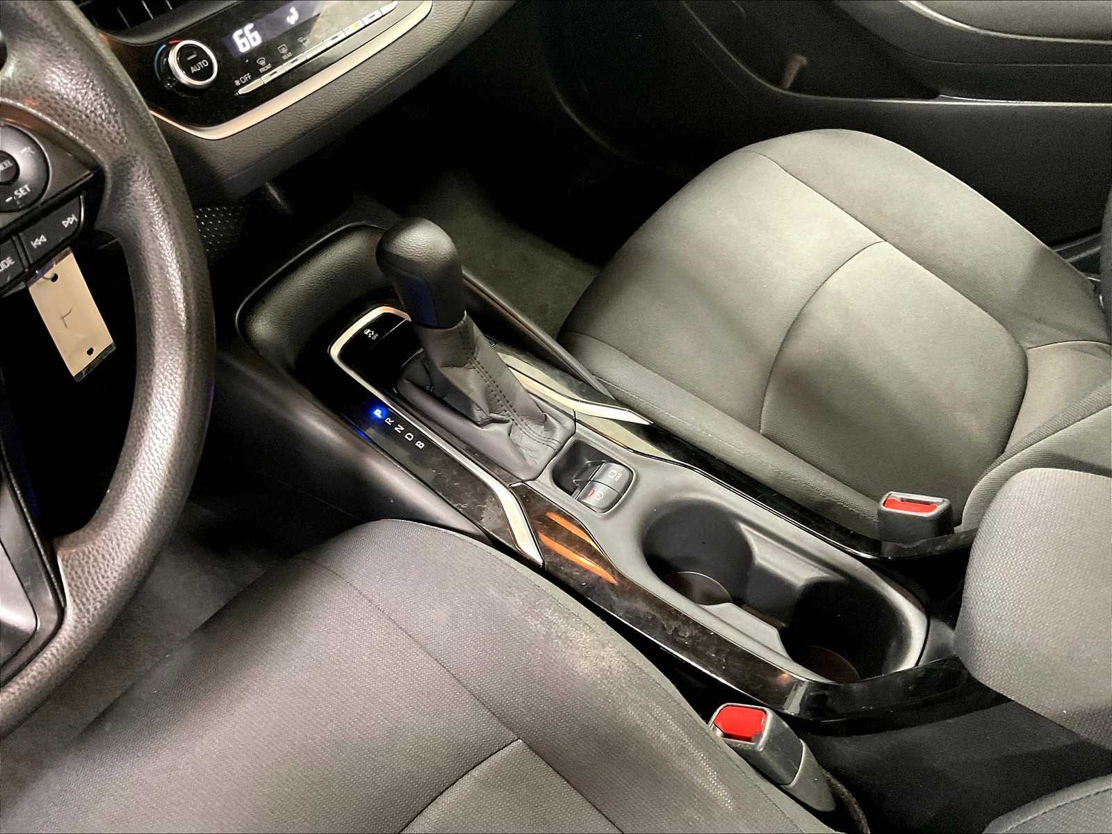 2022 Toyota Corolla LE - Photo 20