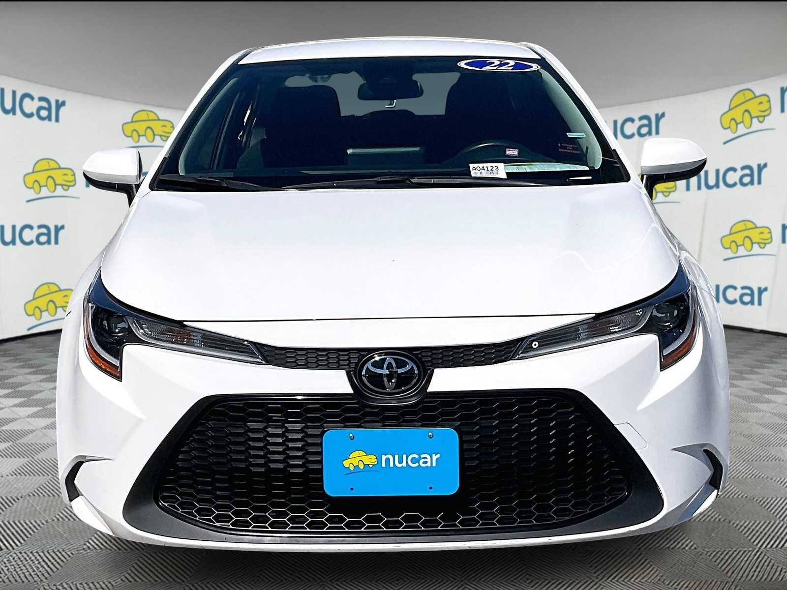 2022 Toyota Corolla LE - Photo 2