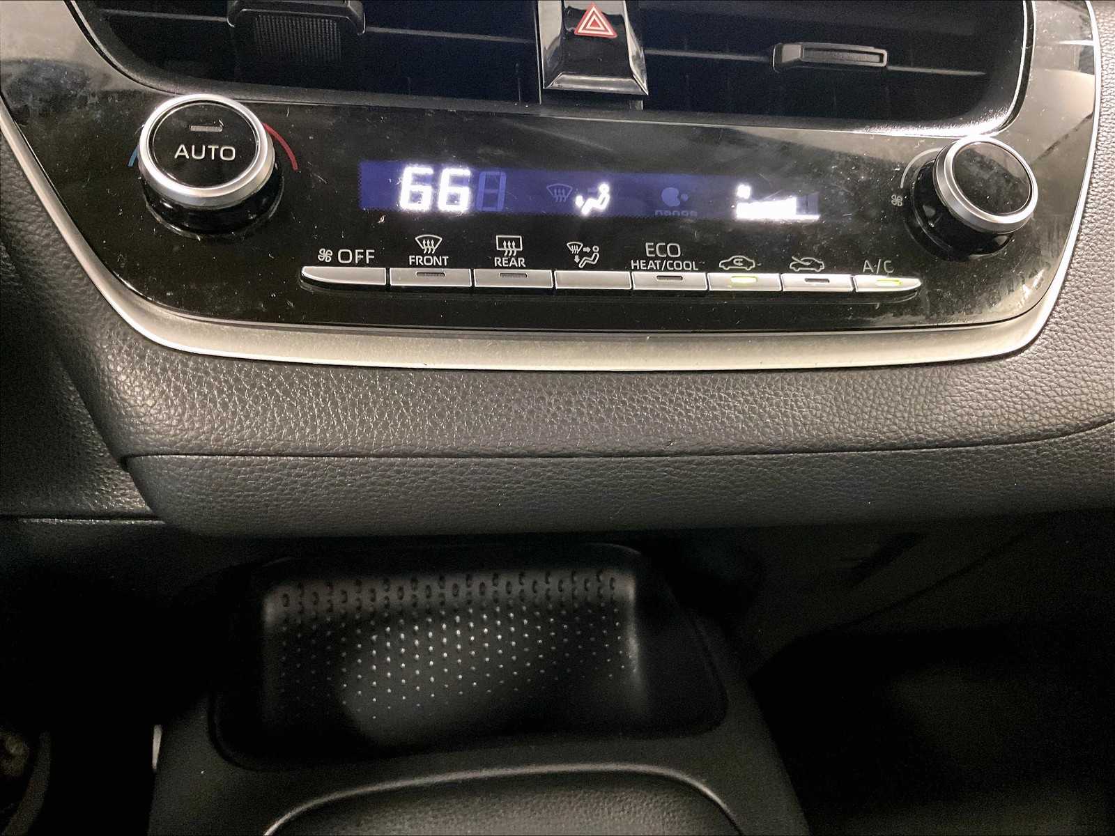 2022 Toyota Corolla LE - Photo 25