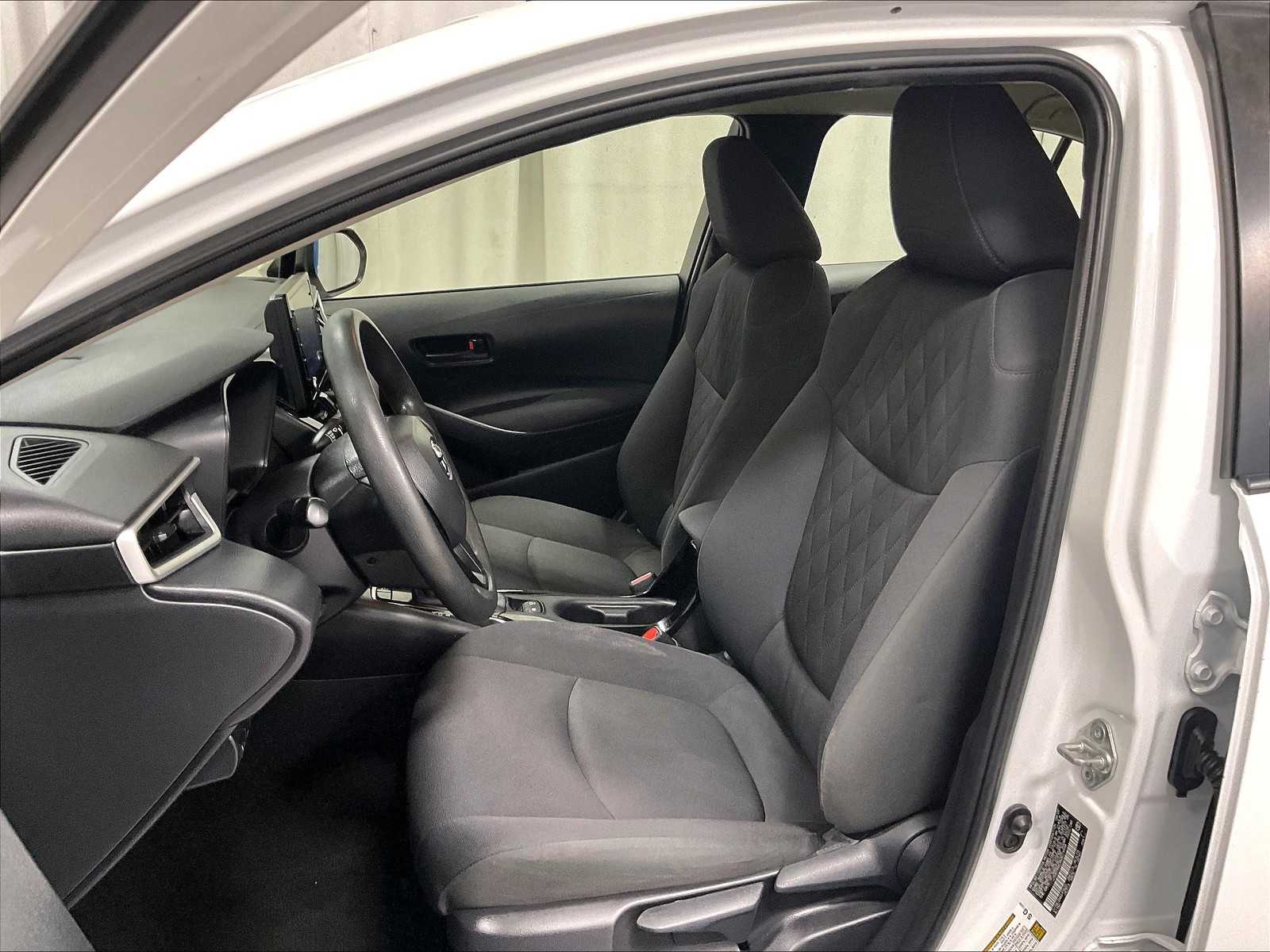 2022 Toyota Corolla LE - Photo 10