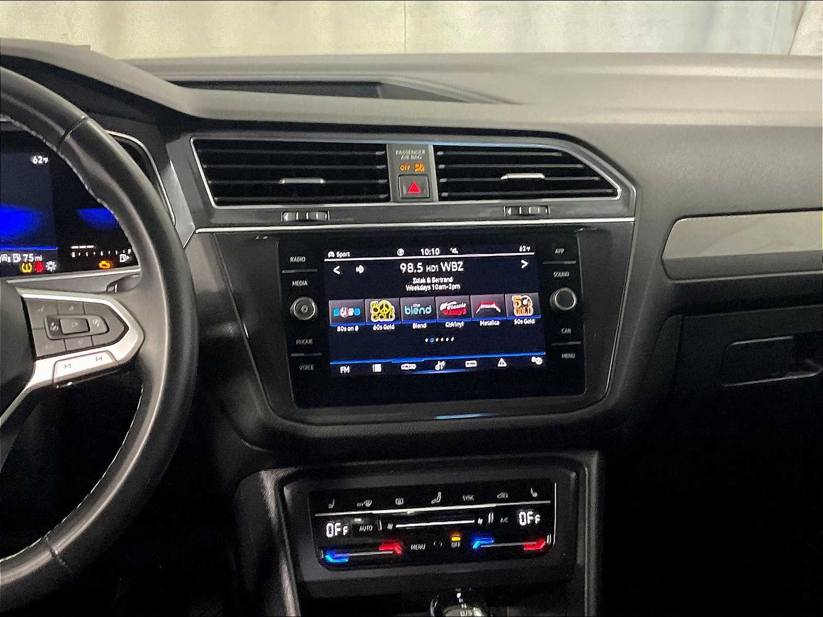 2022 Volkswagen Tiguan SE - Photo 18