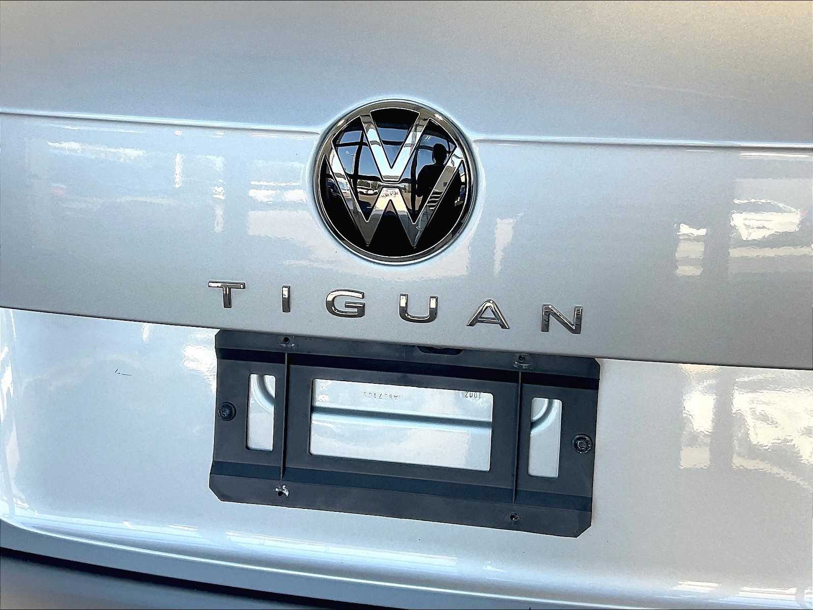 2022 Volkswagen Tiguan SE - Photo 28