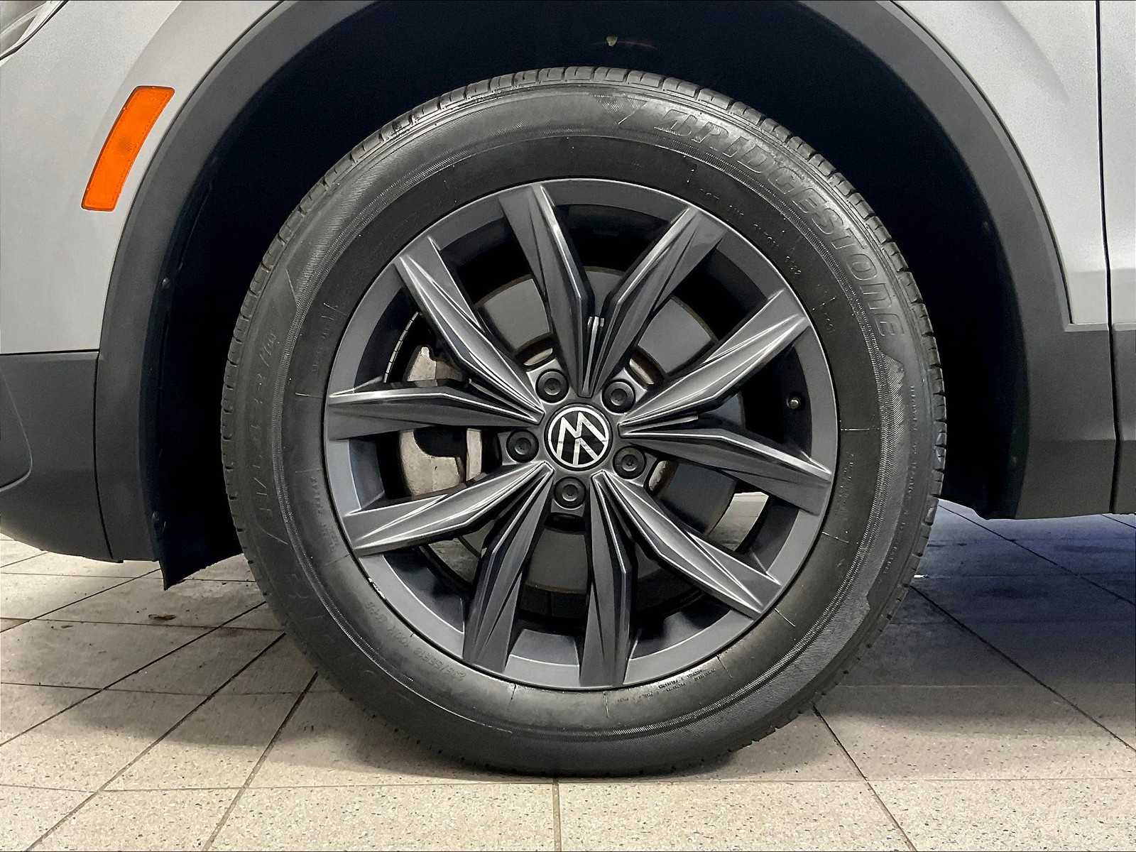 2022 Volkswagen Tiguan SE - Photo 7