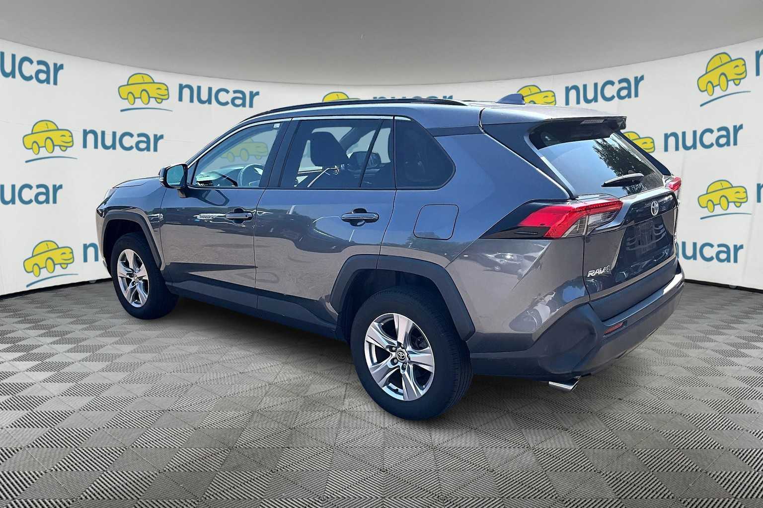 2022 Toyota RAV4 XLE - Photo 3