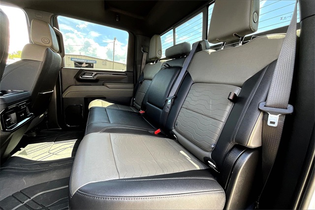 2025 Chevrolet Silverado 2500HD ZR2 - Photo 14