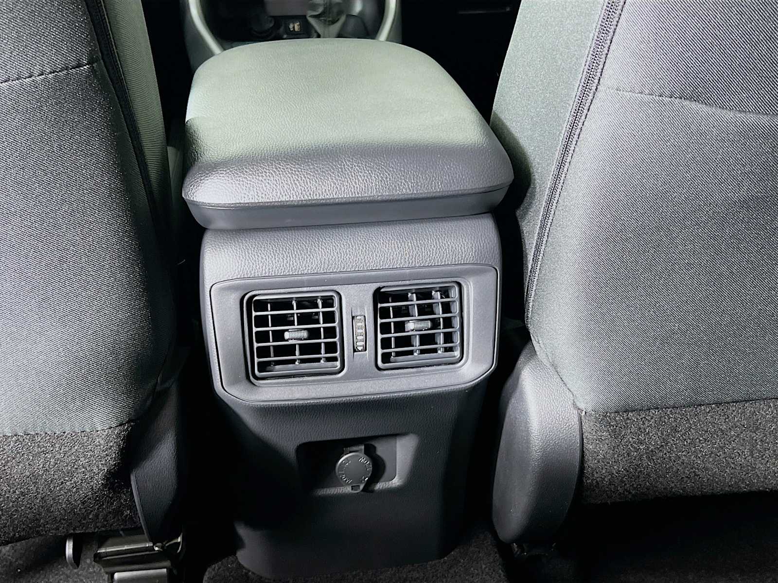 2025 Toyota RAV4 LE - Photo 14