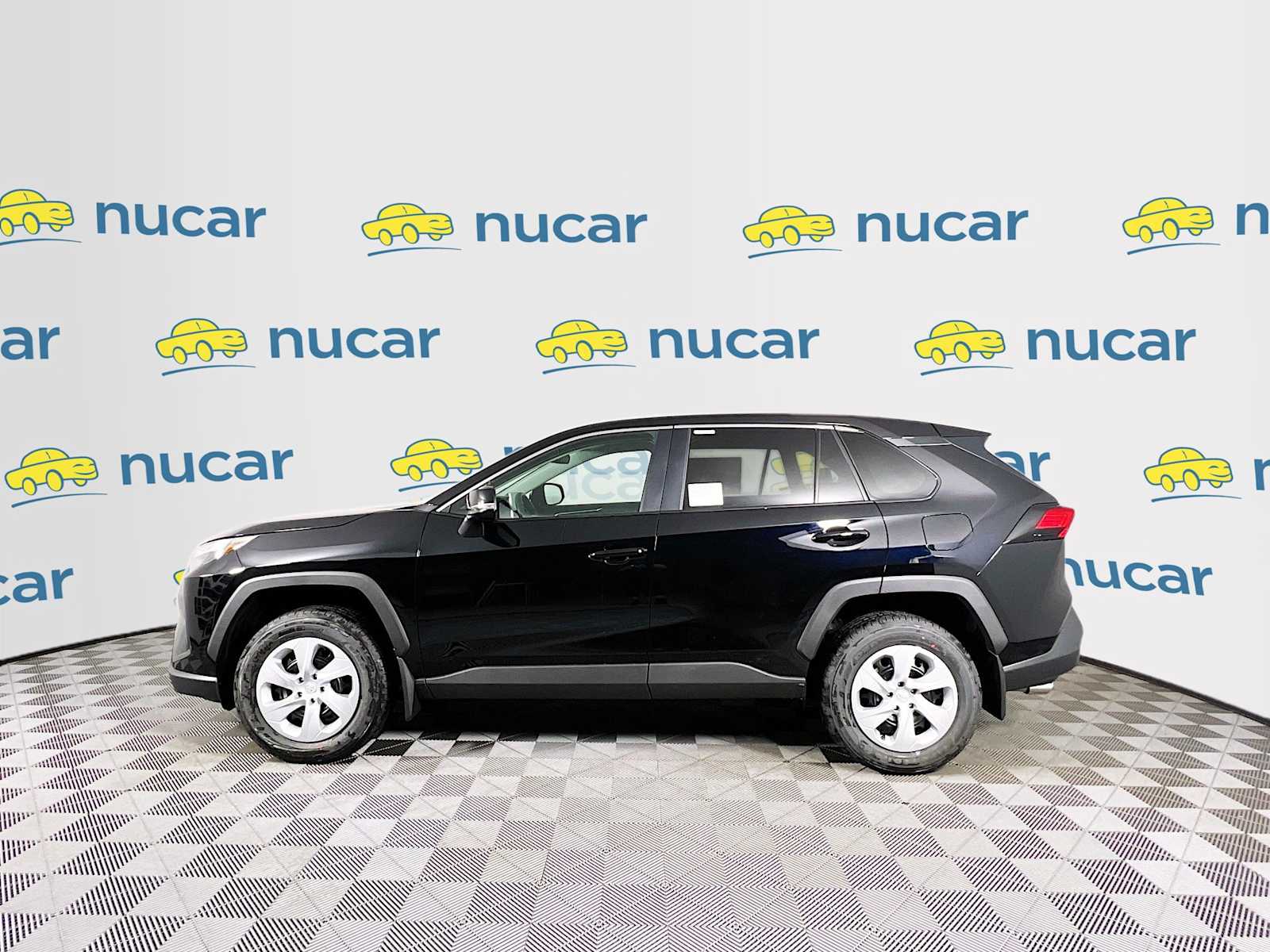 2025 Toyota RAV4 LE - Photo 3
