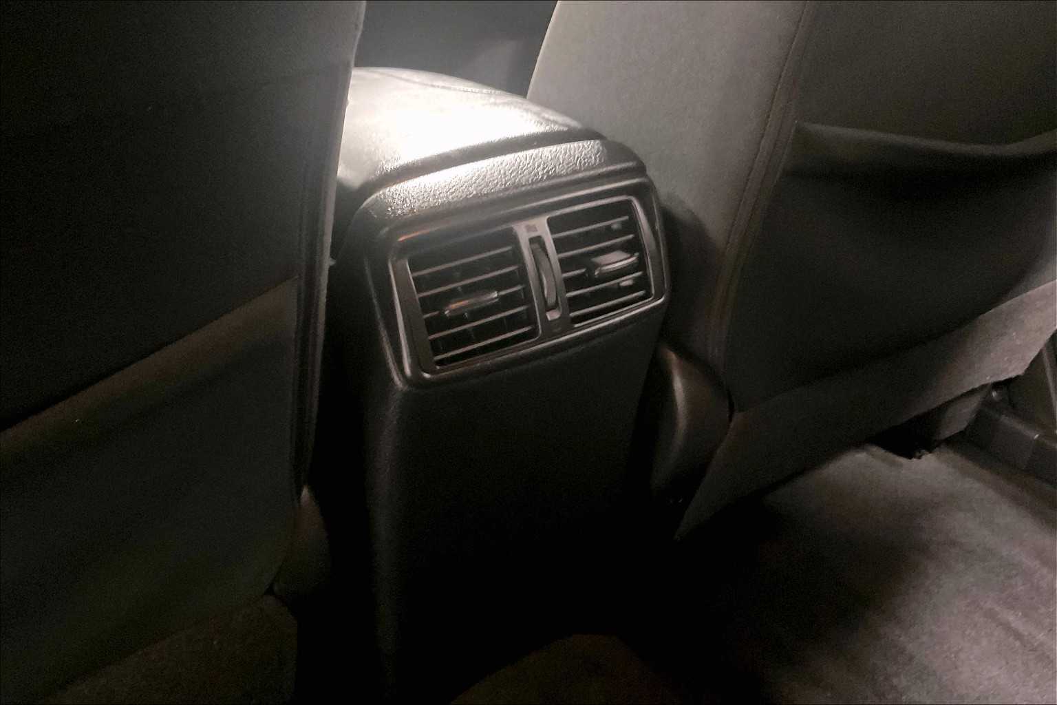 2020 Nissan Rogue SV - Photo 28