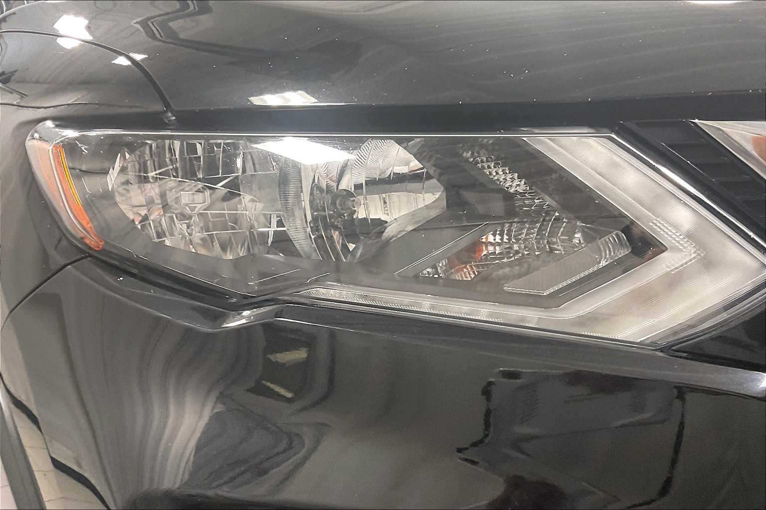 2020 Nissan Rogue SV - Photo 33