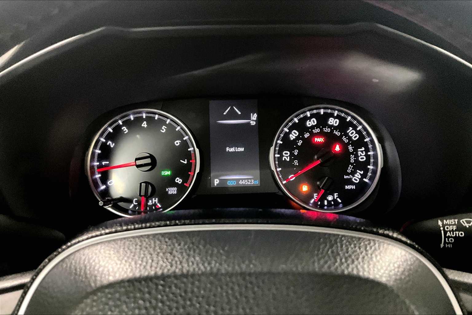 2022 Toyota RAV4 XLE - Photo 25