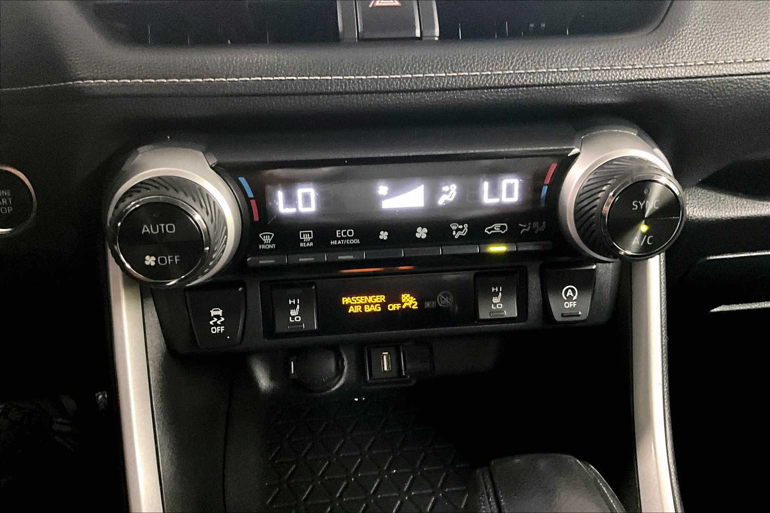 2022 Toyota RAV4 XLE - Photo 26