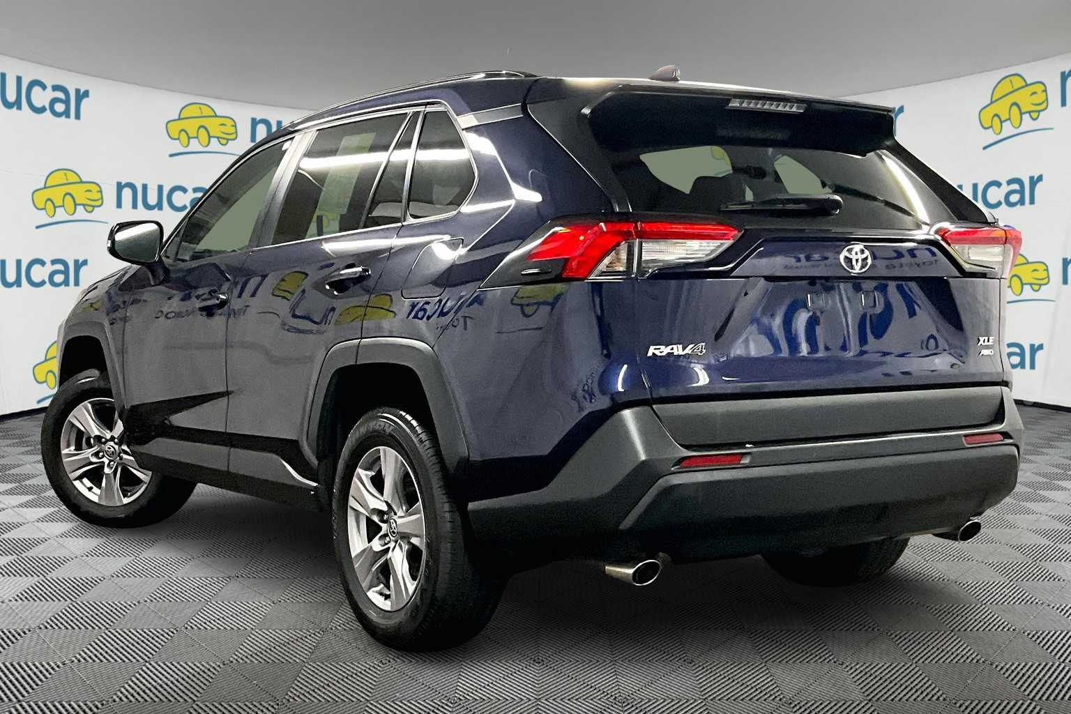2022 Toyota RAV4 XLE - Photo 4