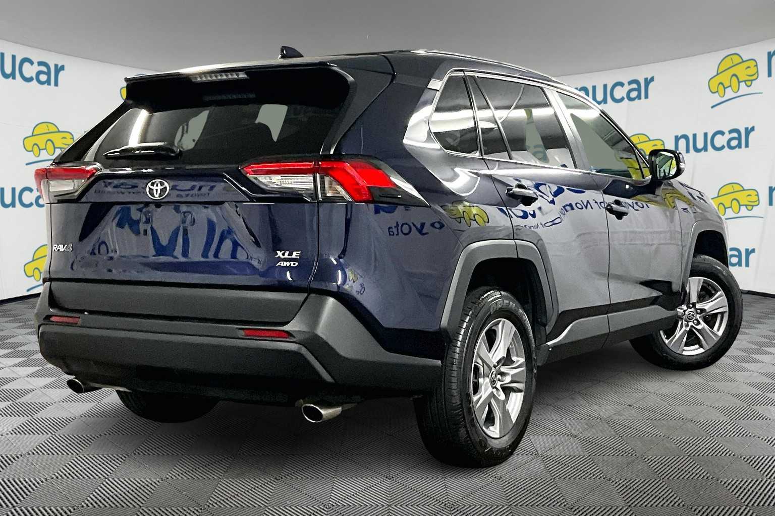 2022 Toyota RAV4 XLE - Photo 6