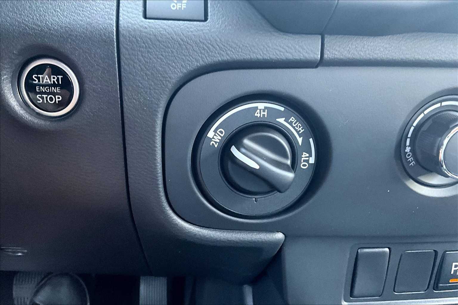 2025 Nissan Frontier SV - Photo 26