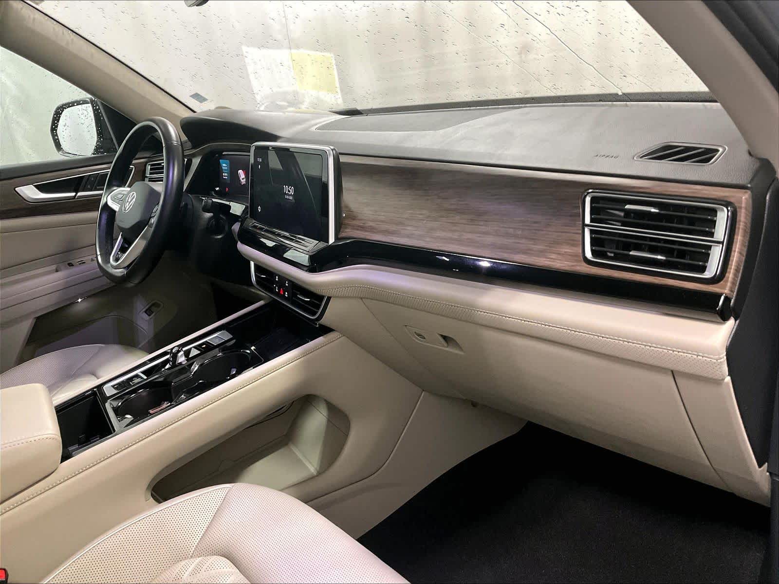 2025 Volkswagen Atlas 2.0T SEL Premium R-Line - Photo 14