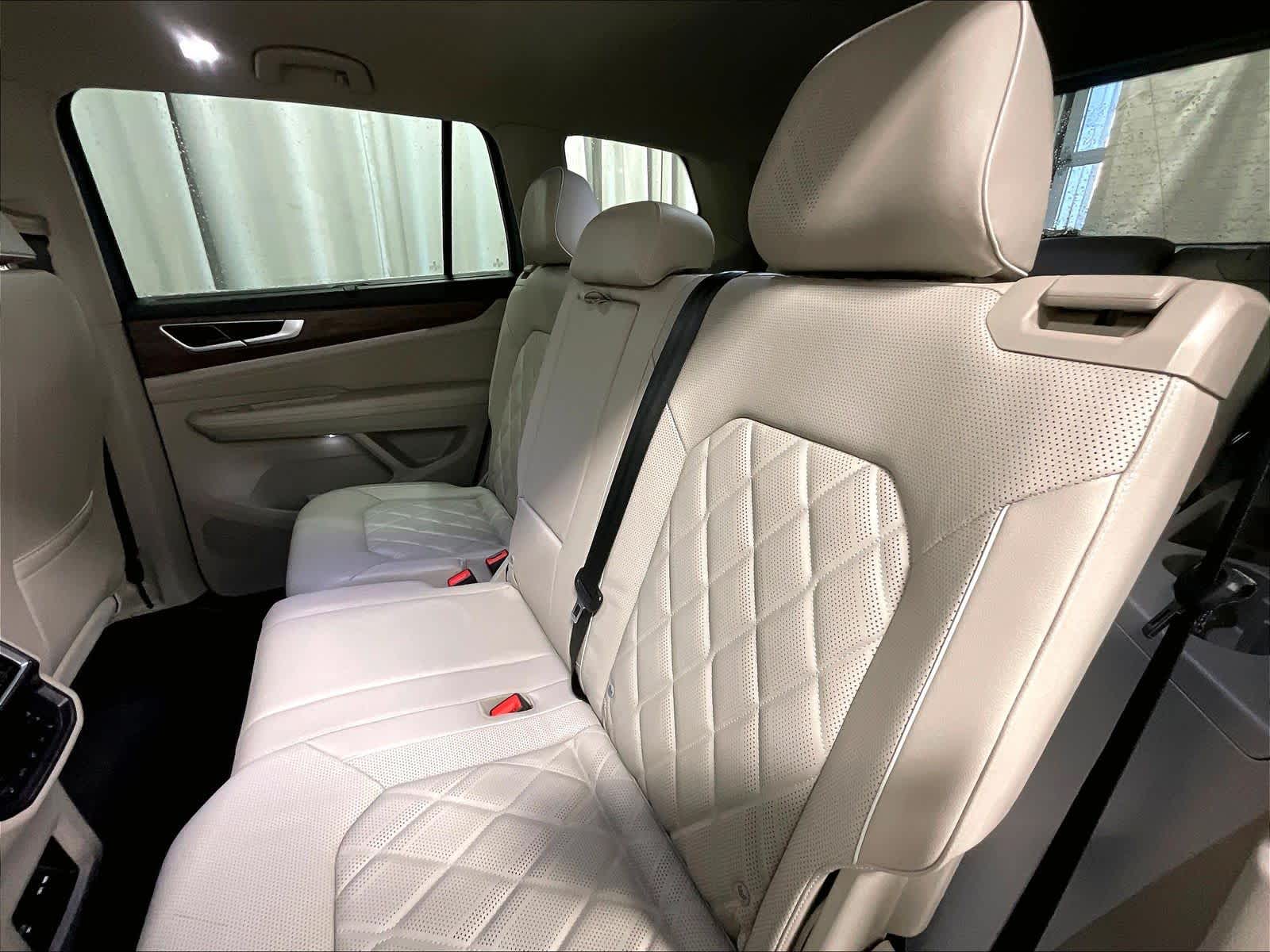 2025 Volkswagen Atlas 2.0T SEL Premium R-Line - Photo 15