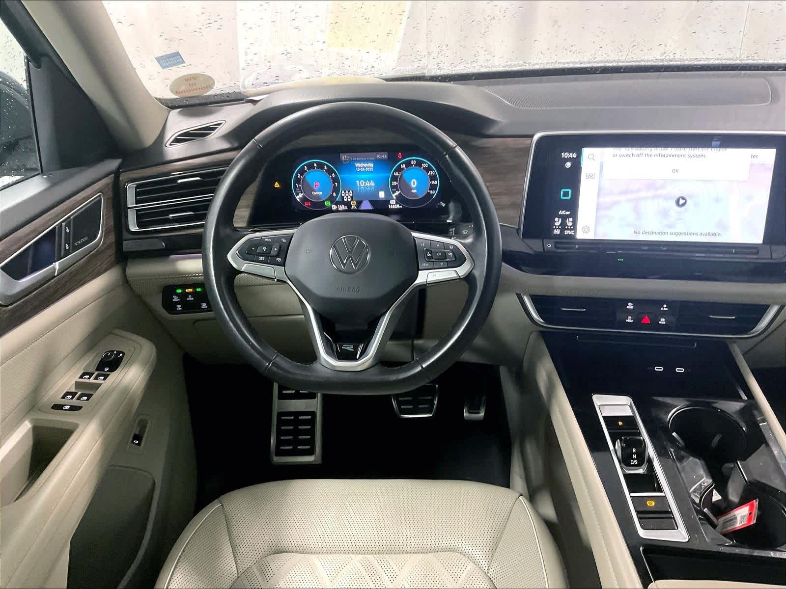 2025 Volkswagen Atlas 2.0T SEL Premium R-Line - Photo 17