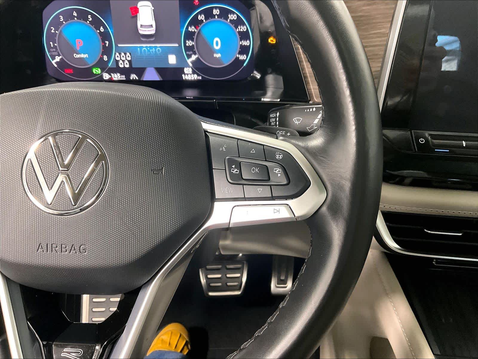 2025 Volkswagen Atlas 2.0T SEL Premium R-Line - Photo 24