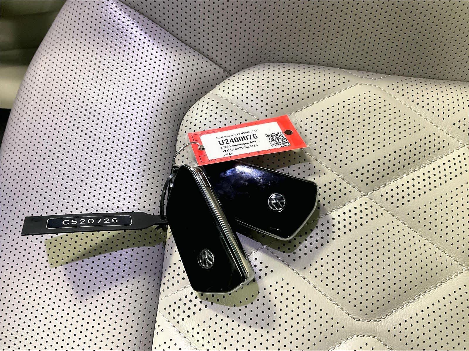 2025 Volkswagen Atlas 2.0T SEL Premium R-Line - Photo 31