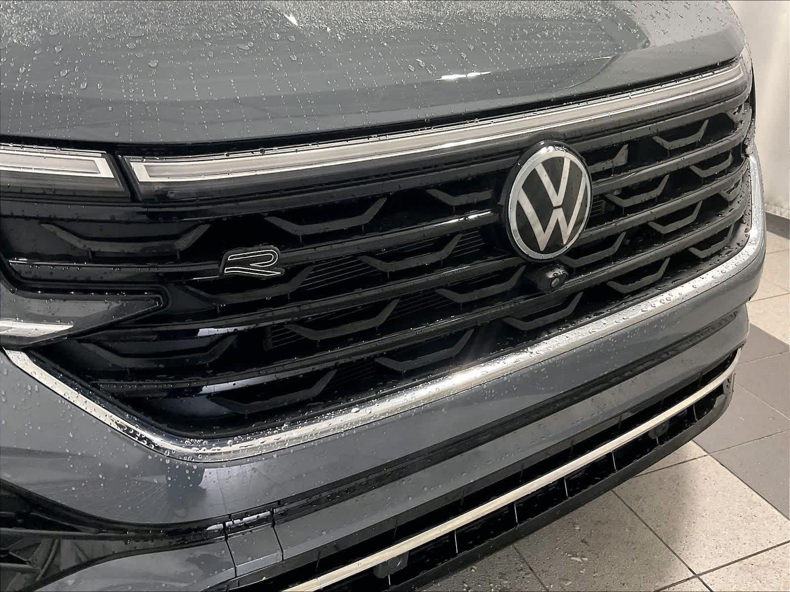 2025 Volkswagen Atlas 2.0T SEL Premium R-Line - Photo 32