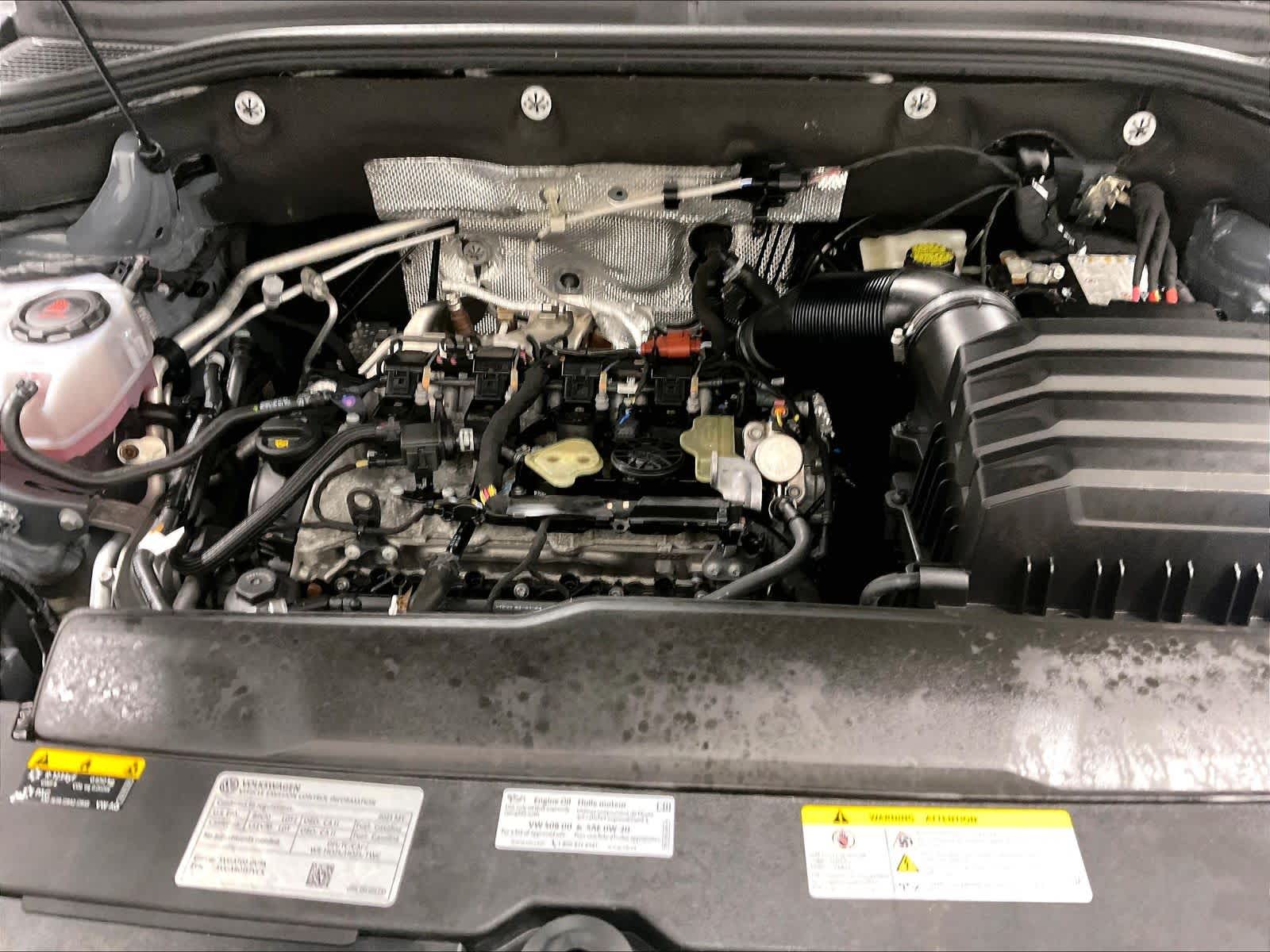 2025 Volkswagen Atlas 2.0T SEL Premium R-Line - Photo 35