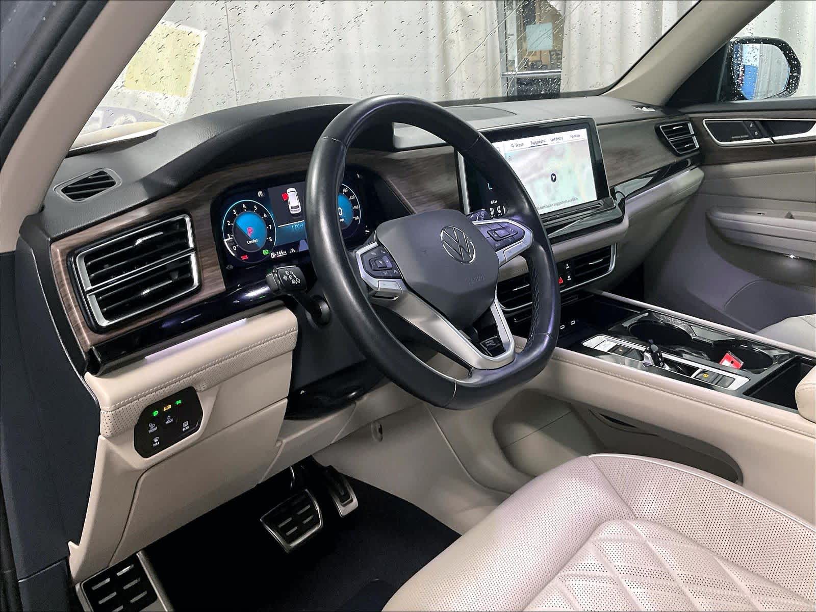 2025 Volkswagen Atlas 2.0T SEL Premium R-Line - Photo 8