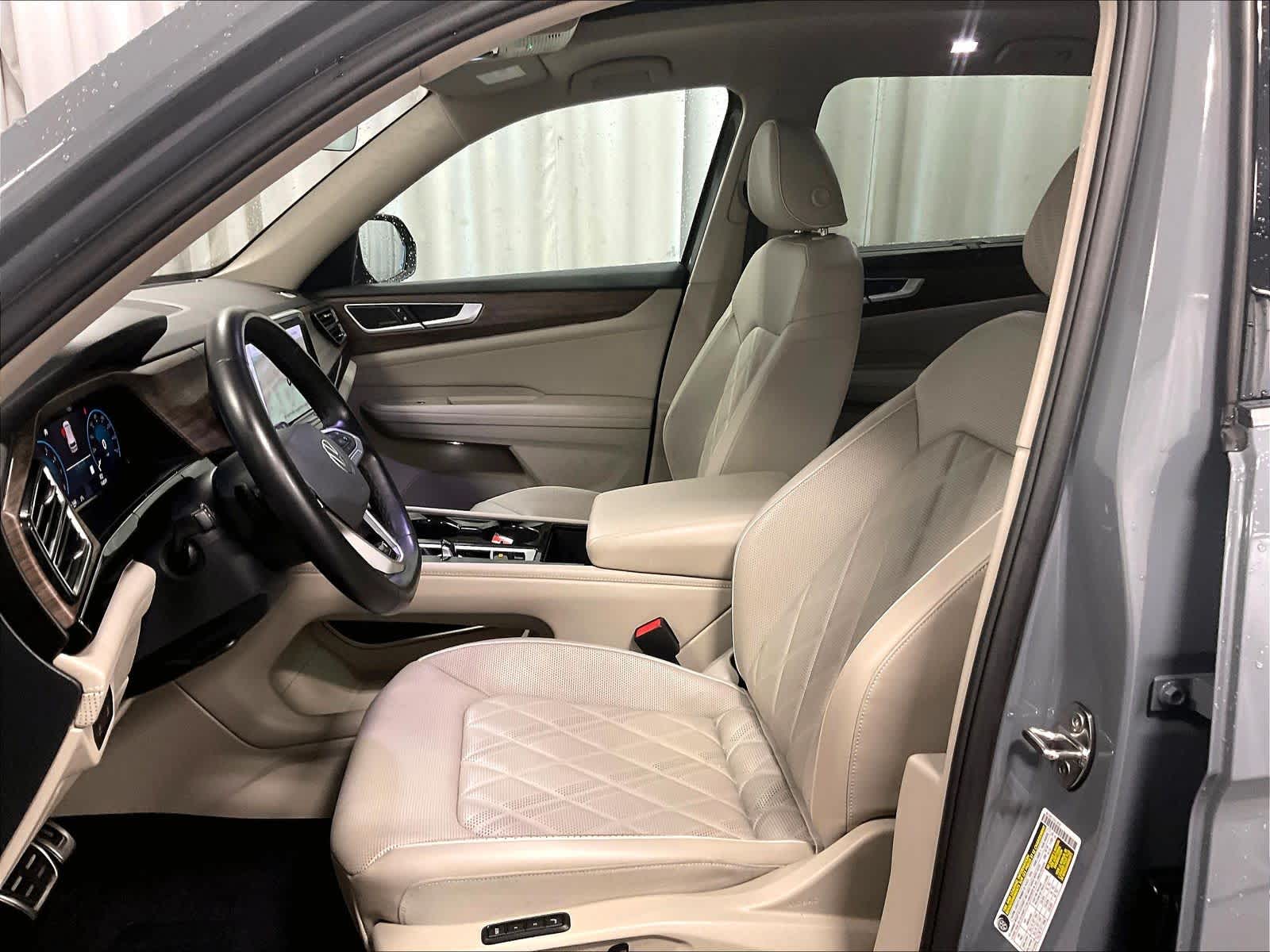 2025 Volkswagen Atlas 2.0T SEL Premium R-Line - Photo 10