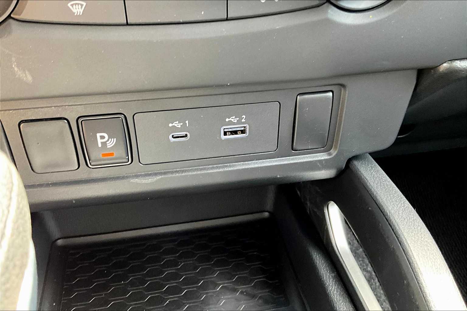 2025 Nissan Frontier SV - Photo 25