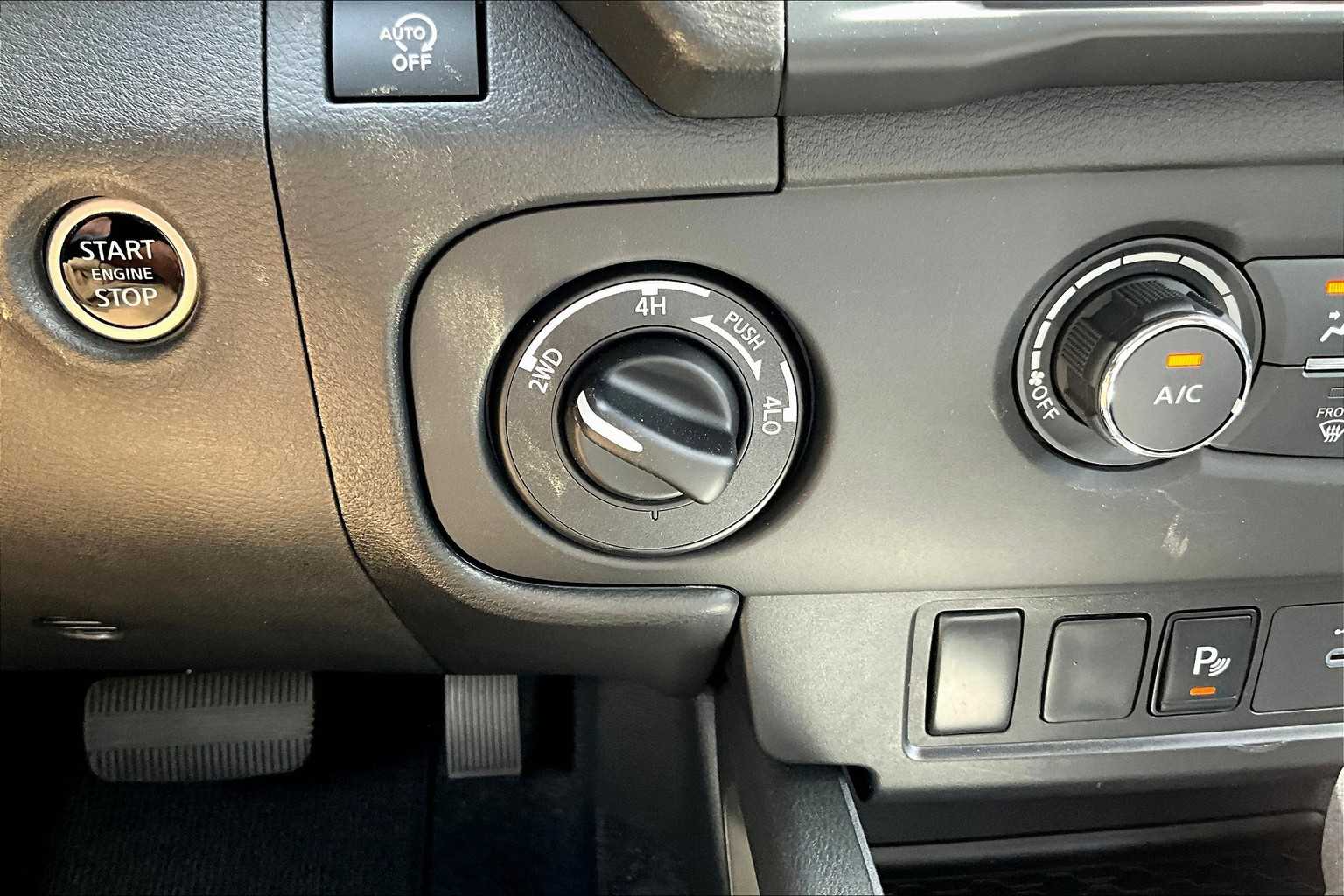 2025 Nissan Frontier SV - Photo 26