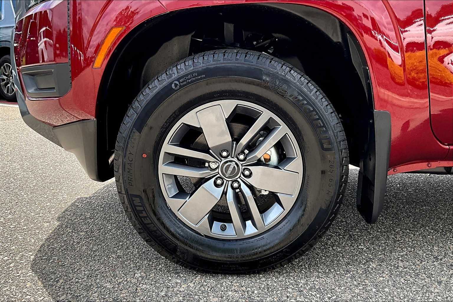2025 Nissan Frontier SV - Photo 7