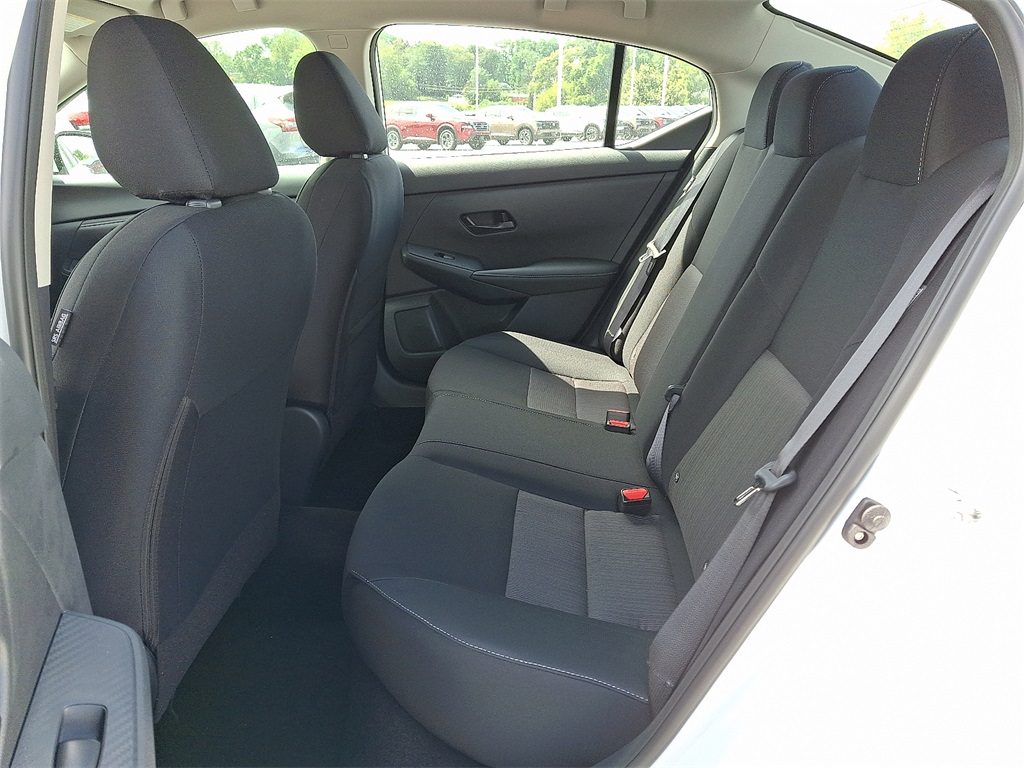2025 Nissan Sentra SV - Photo 6