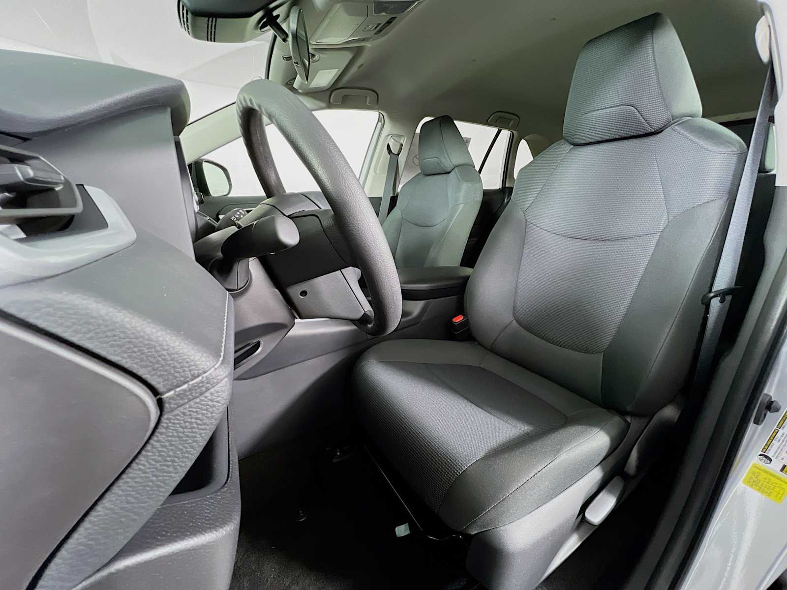 2025 Toyota RAV4 LE - Photo 12