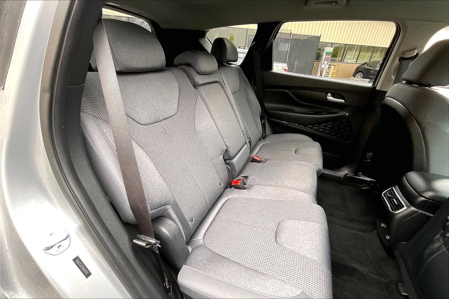 2022 Hyundai Santa Fe SEL - Photo 16