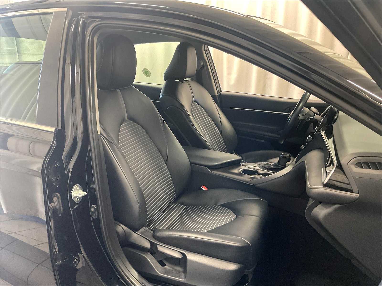 2023 Toyota Camry SE - Photo 11