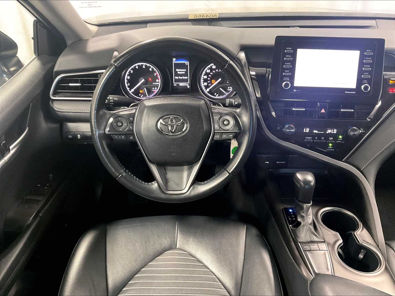 2023 Toyota Camry SE - Photo 17