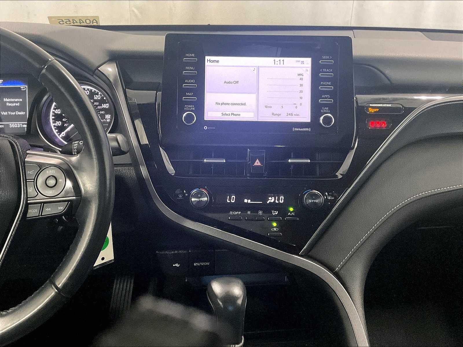 2023 Toyota Camry SE - Photo 18