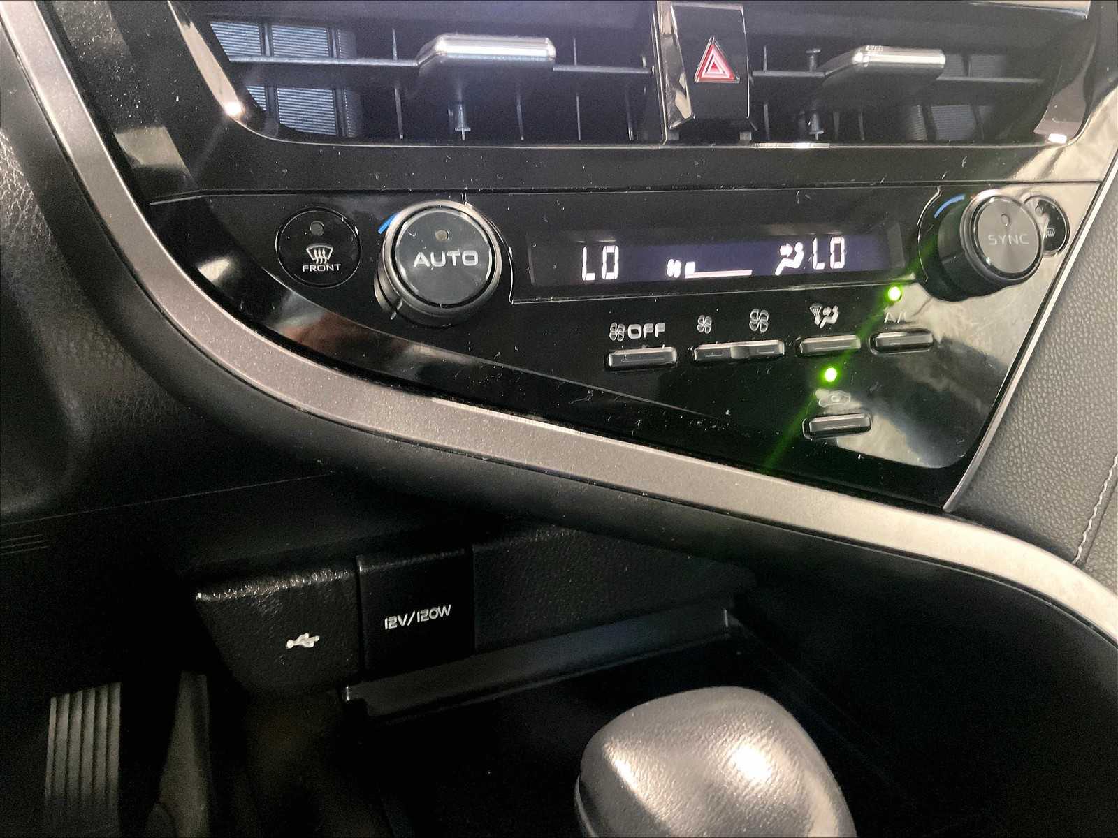2023 Toyota Camry SE - Photo 25