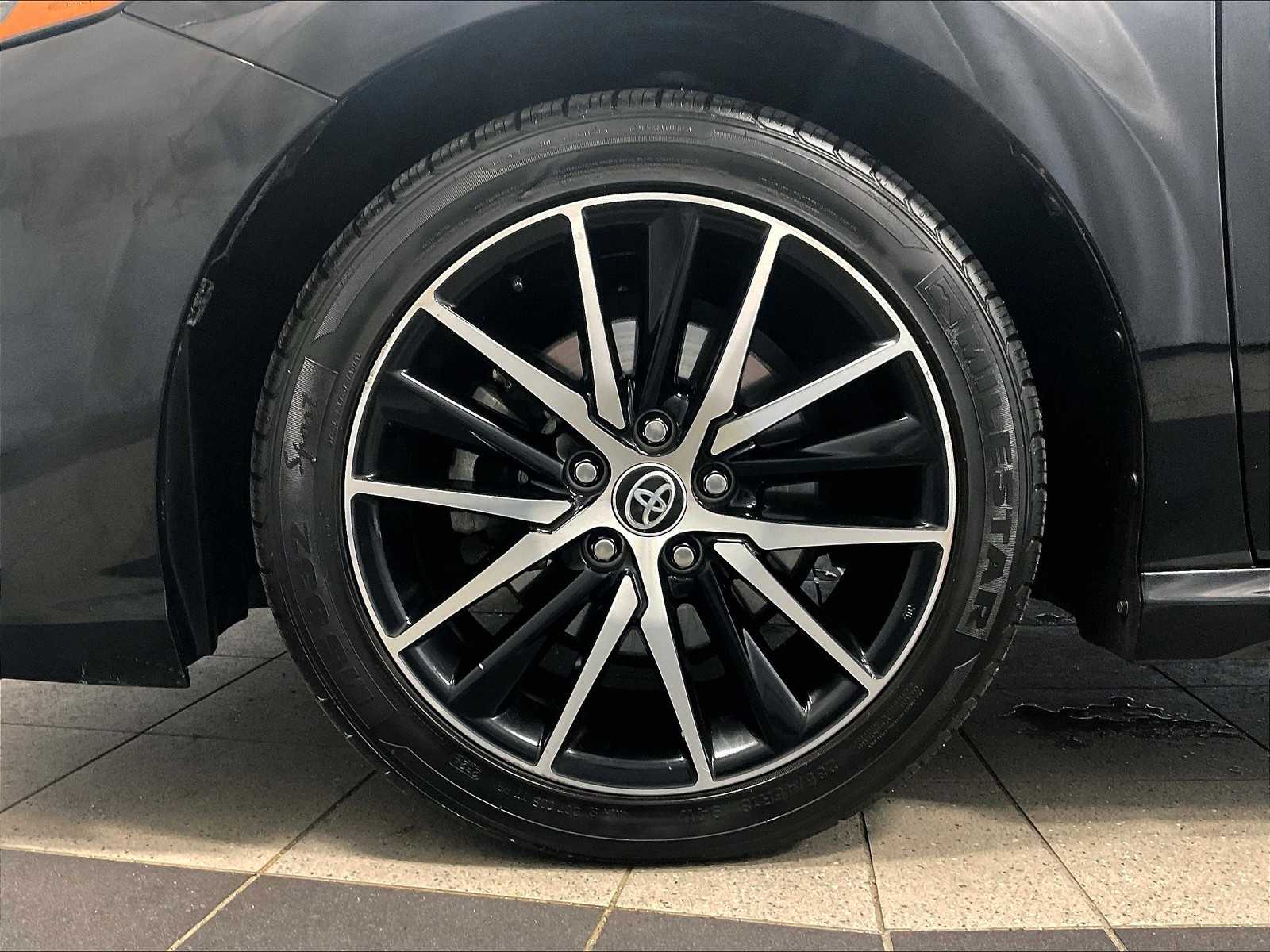 2023 Toyota Camry SE - Photo 7
