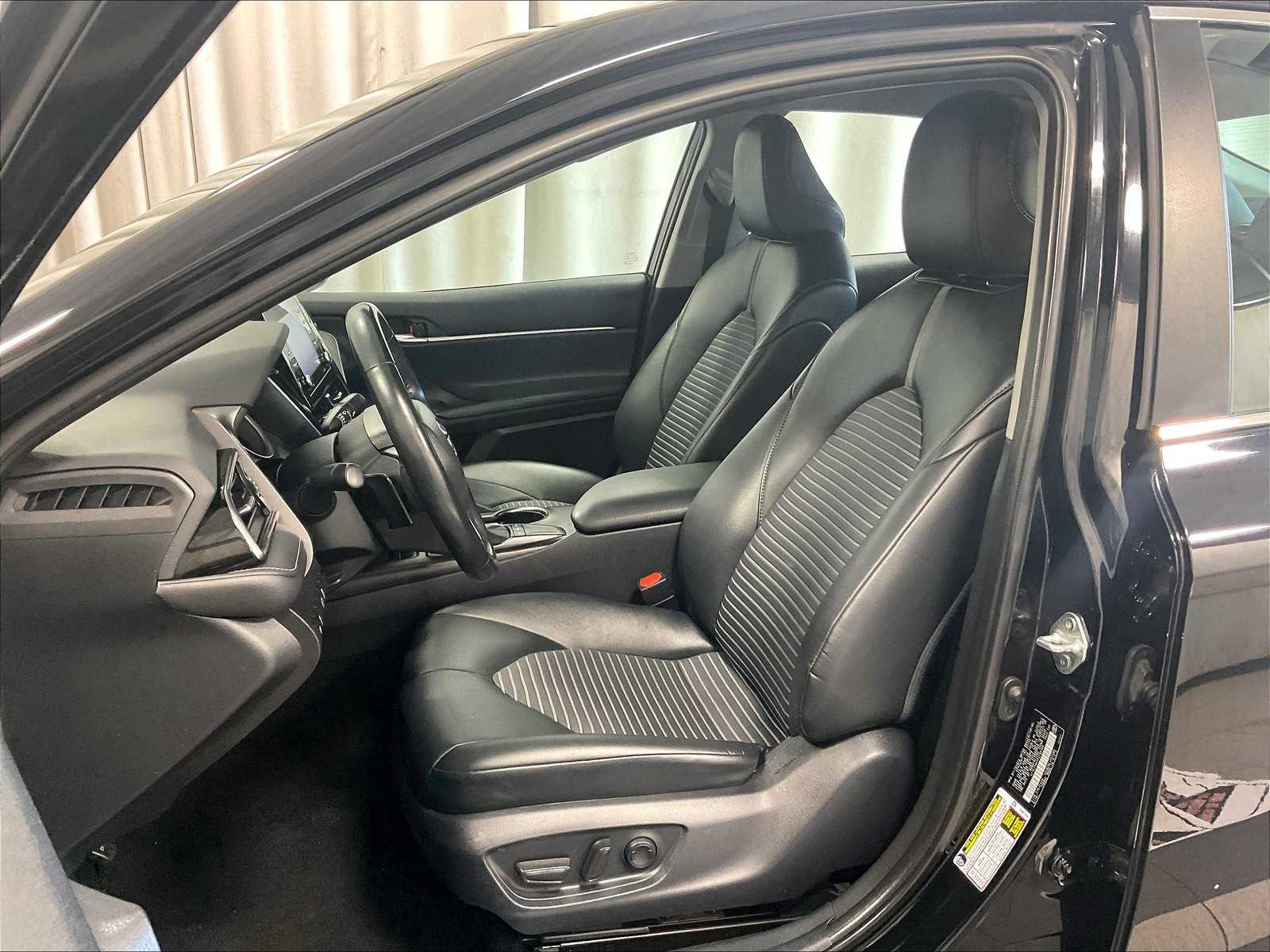 2023 Toyota Camry SE - Photo 10