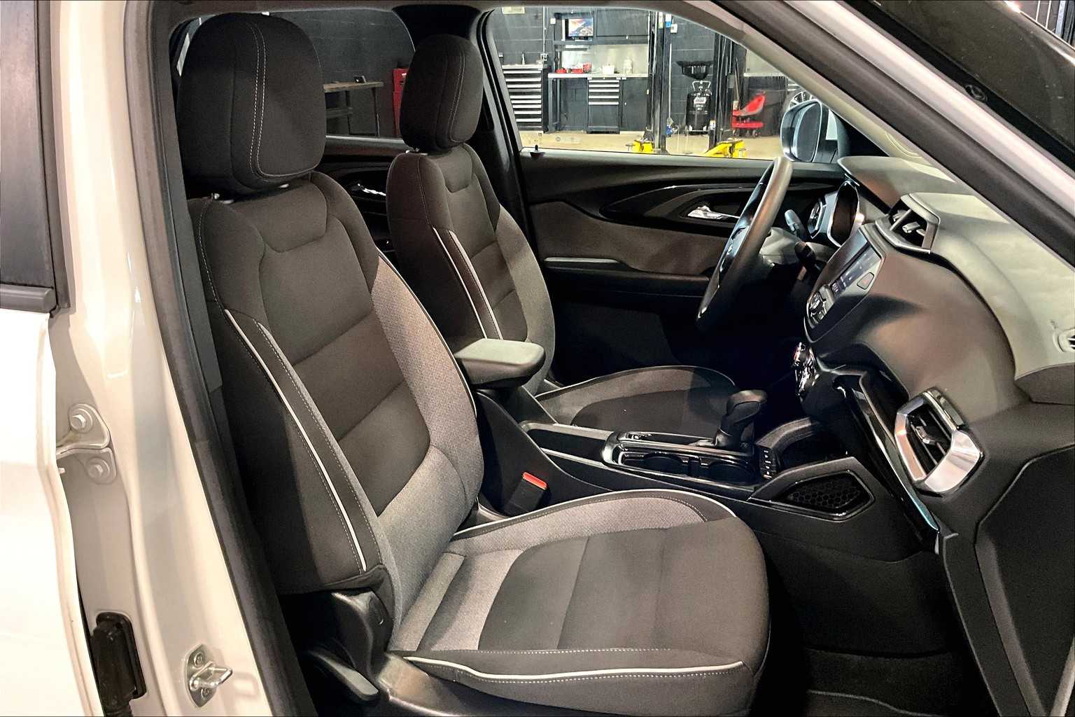 2022 Chevrolet TrailBlazer LT - Photo 11