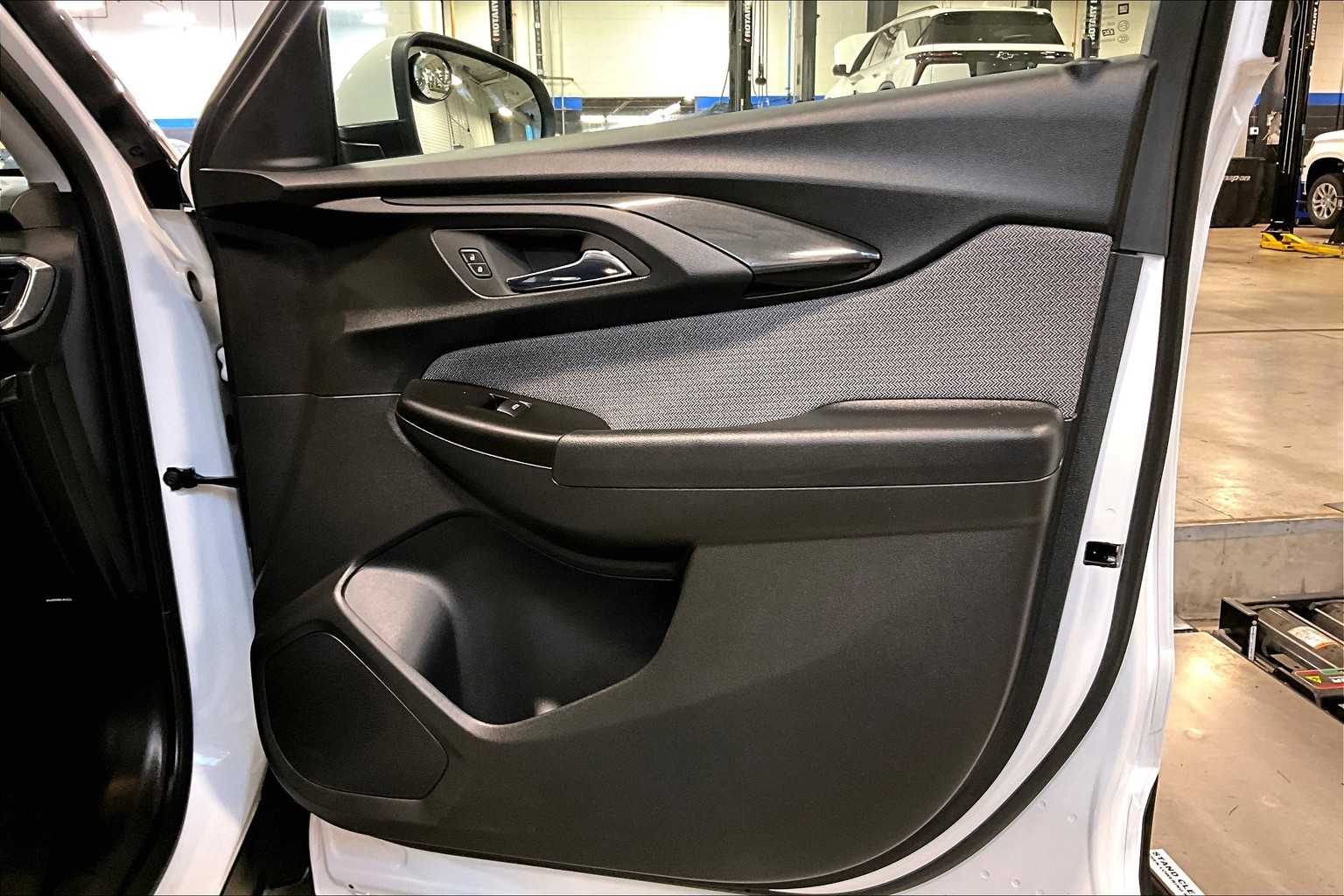 2022 Chevrolet TrailBlazer LT - Photo 12