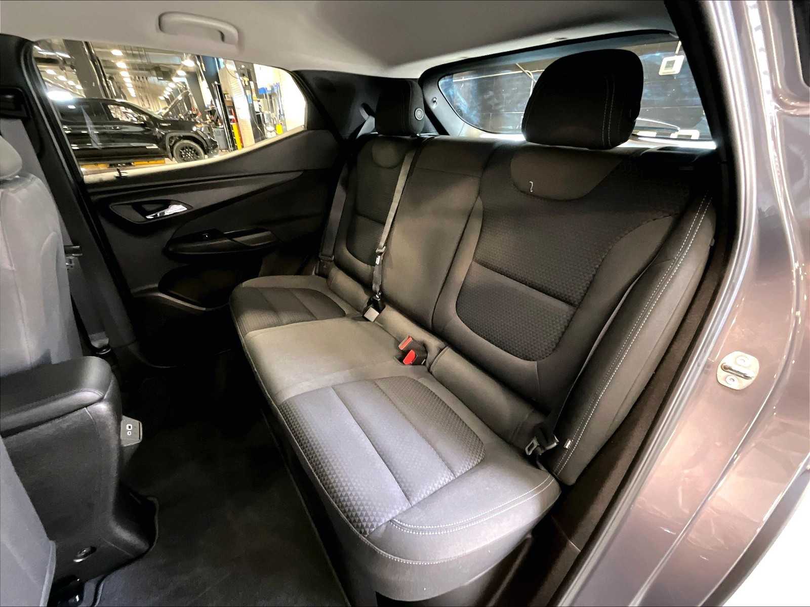 2023 Chevrolet Bolt EUV LT - Photo 15