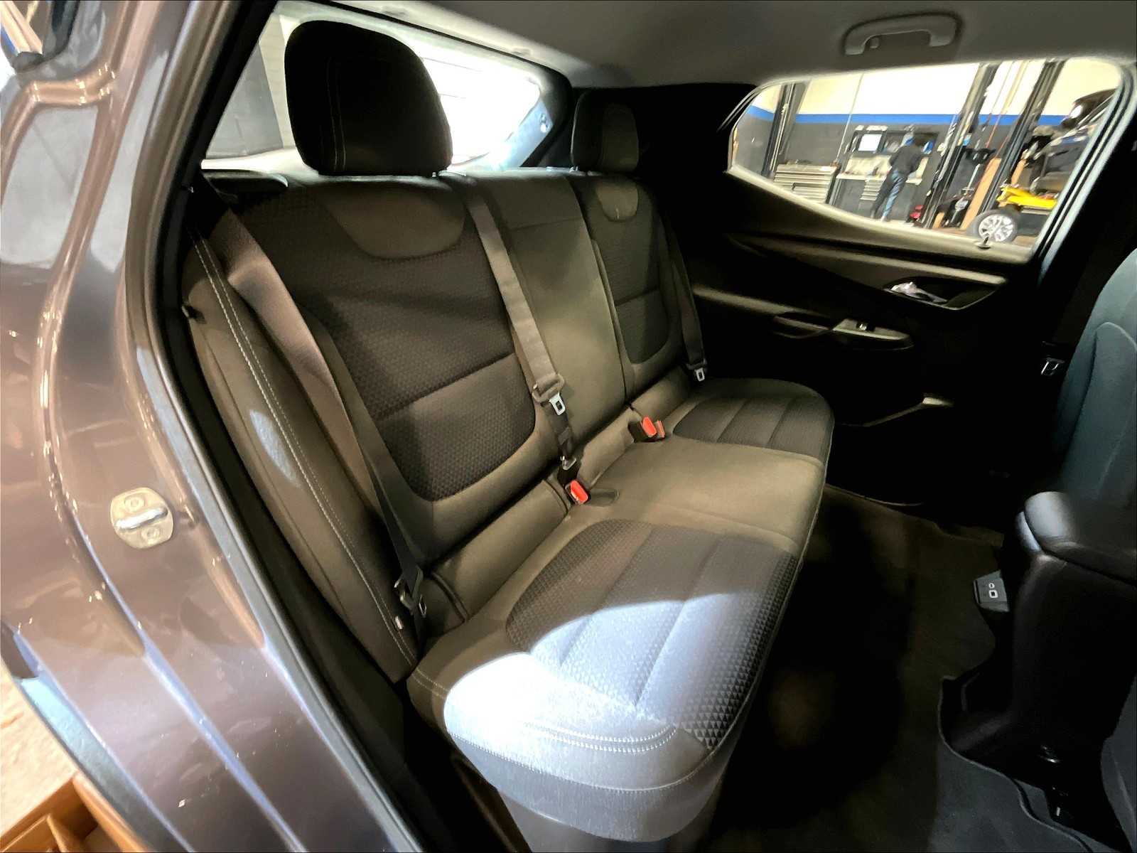 2023 Chevrolet Bolt EUV LT - Photo 16