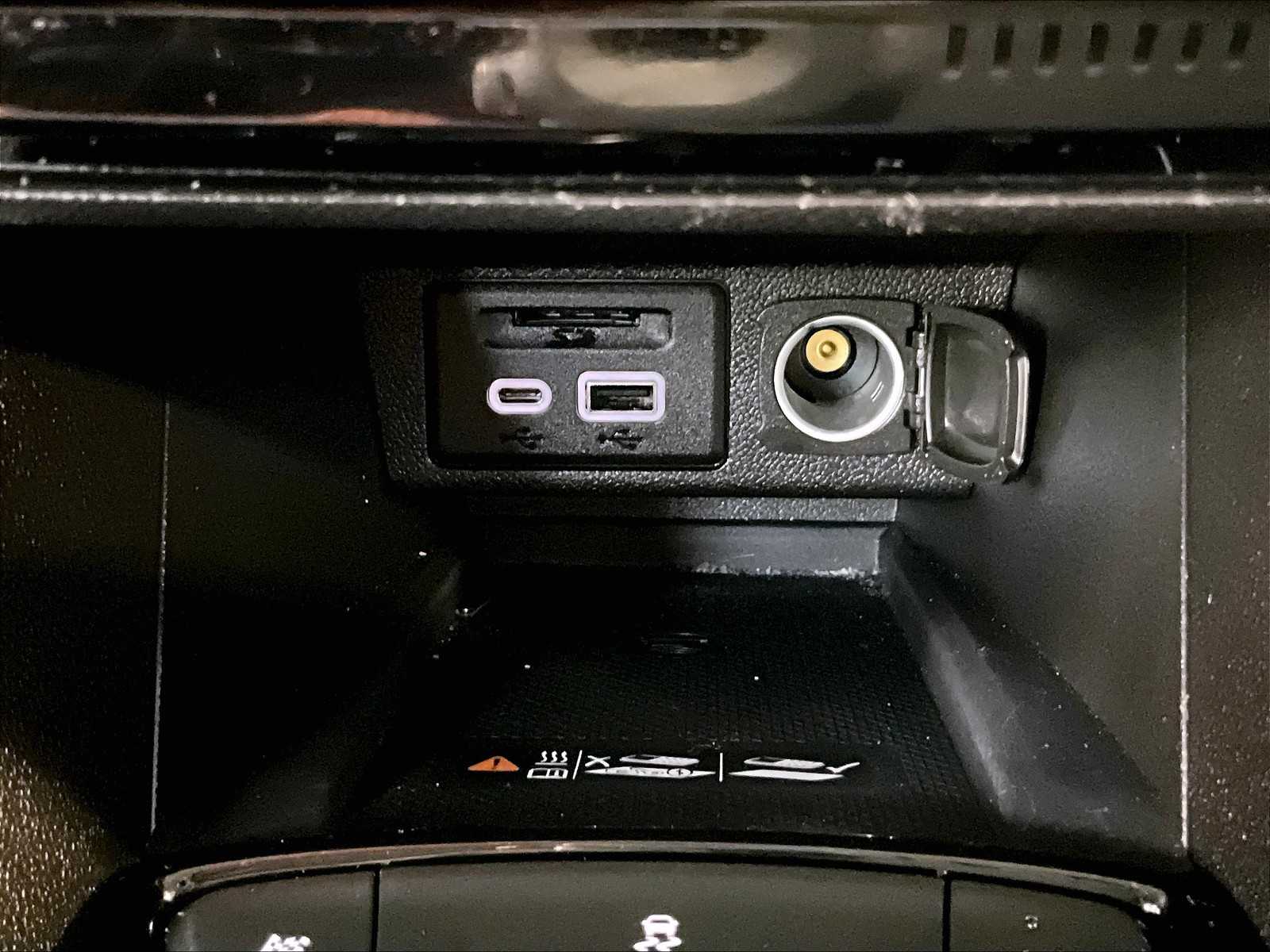 2023 Chevrolet Bolt EUV LT - Photo 27