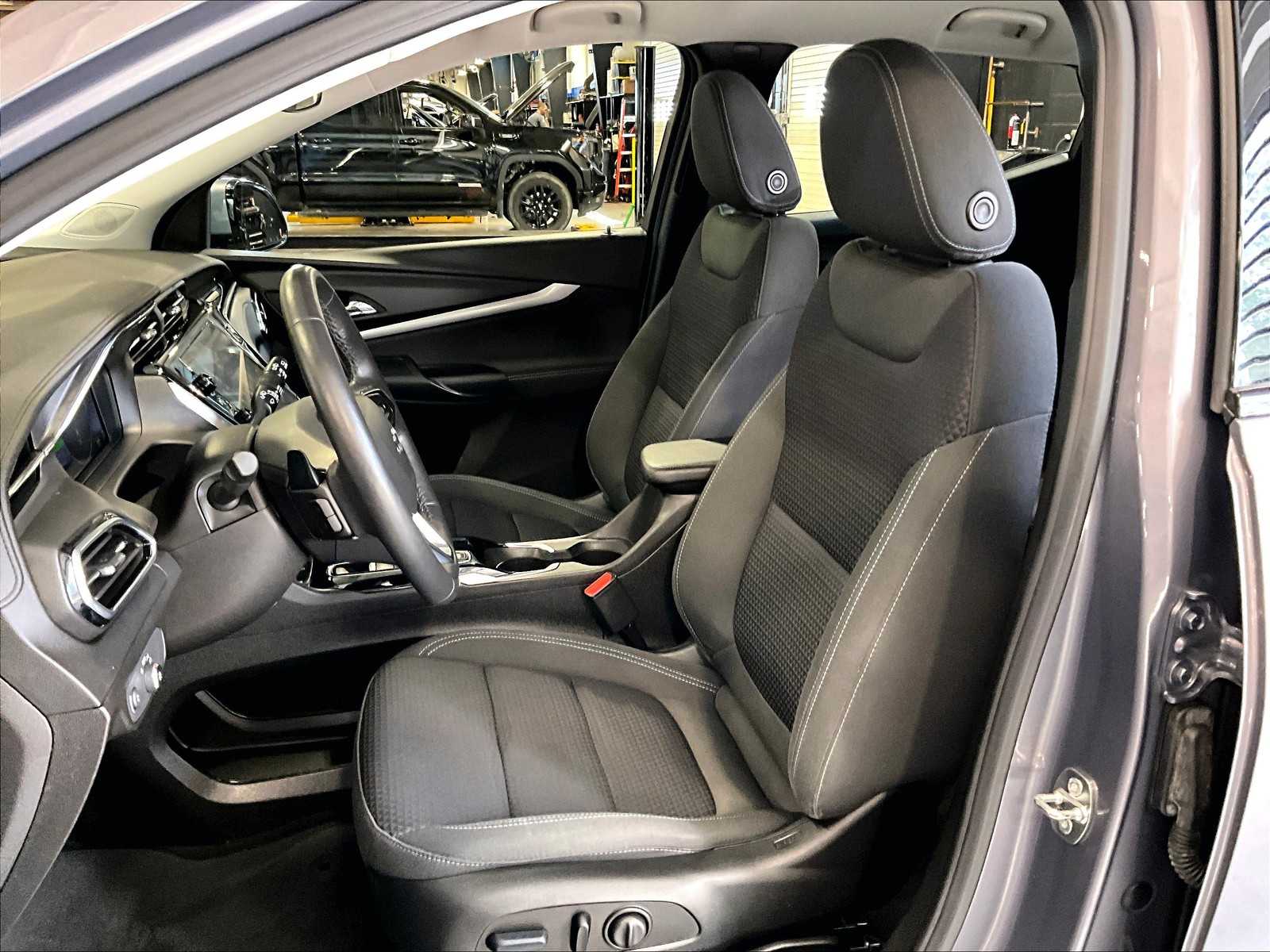 2023 Chevrolet Bolt EUV LT - Photo 10