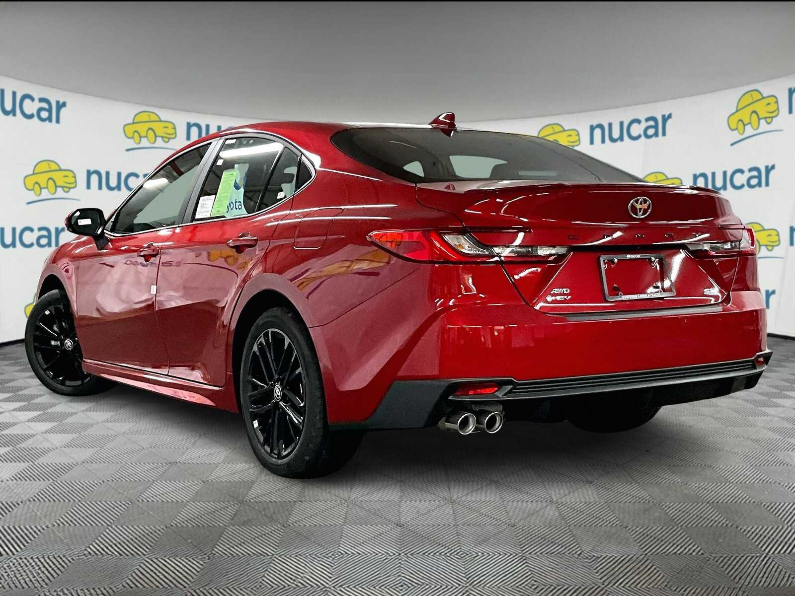 2025 Toyota Camry SE - Photo 5
