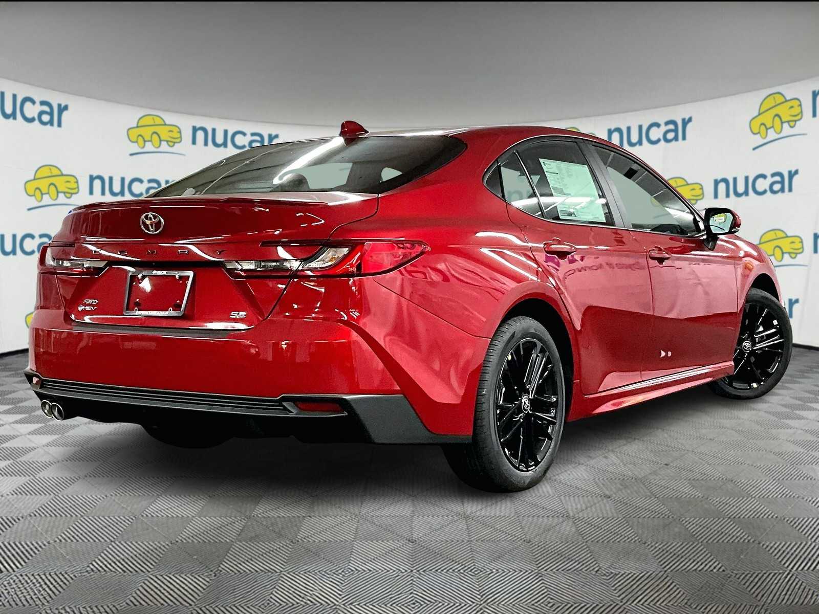 2025 Toyota Camry SE - Photo 7