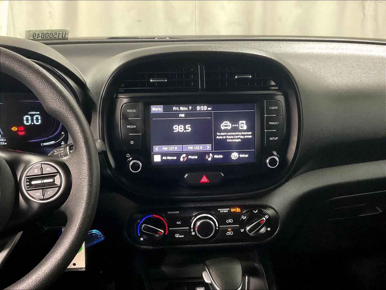 2023 Kia Soul LX - Photo 18