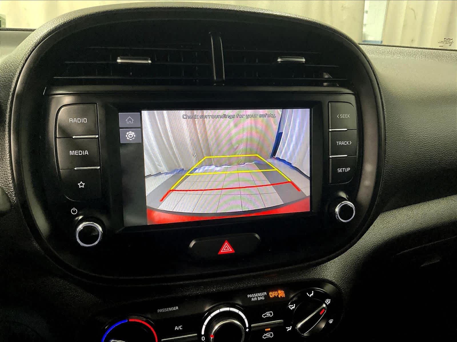 2023 Kia Soul LX - Photo 19